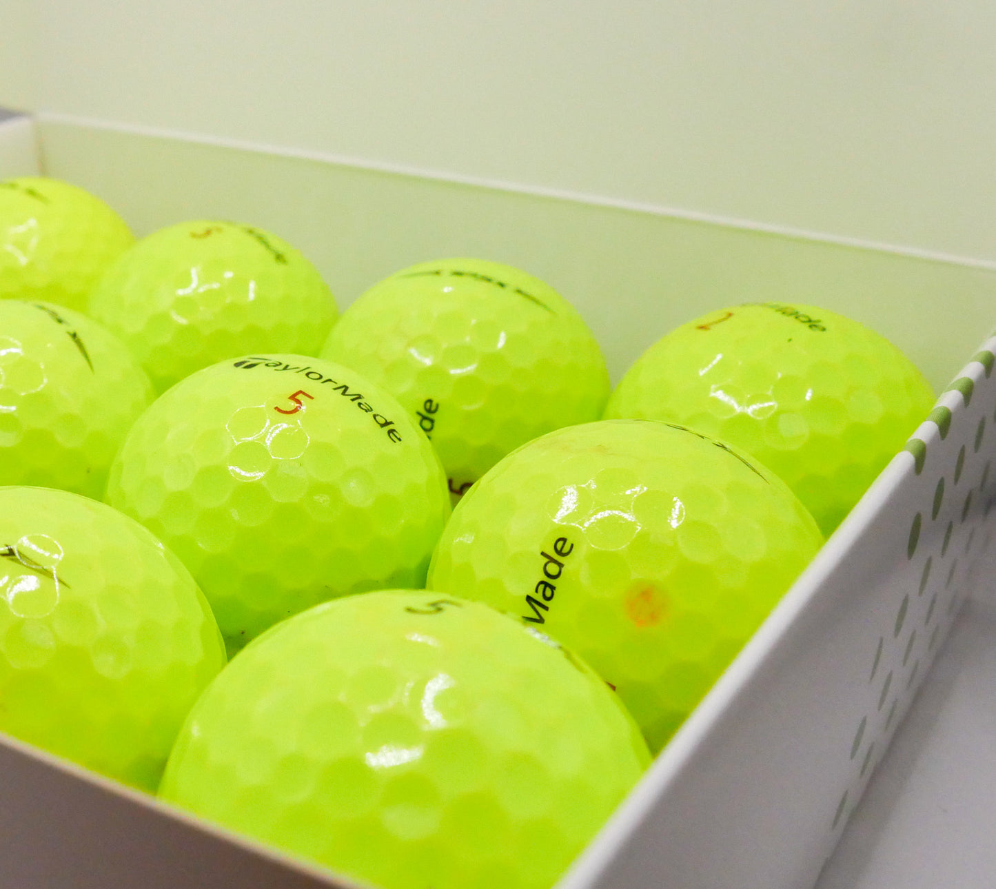 Taylormade TP5/TP5X (Yellow) - Pack of 12 golf balls